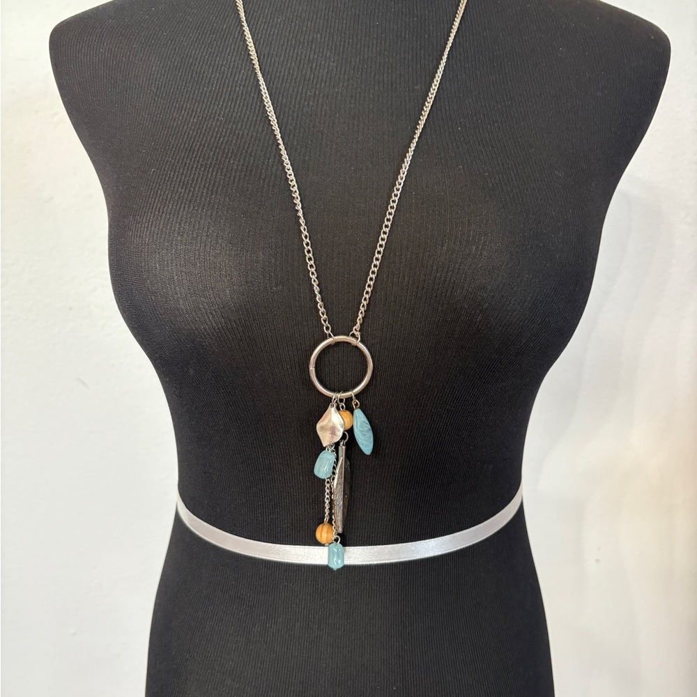 Elegant Silver and Blue Pendant Necklace